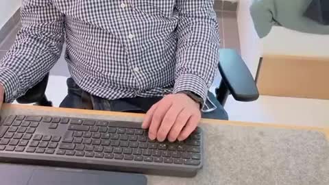 Snapshot of manuherb84 chatting on April 9, 2026, 1:38 pm manuherb84 online show from April 9, 2026, 1:38 pm