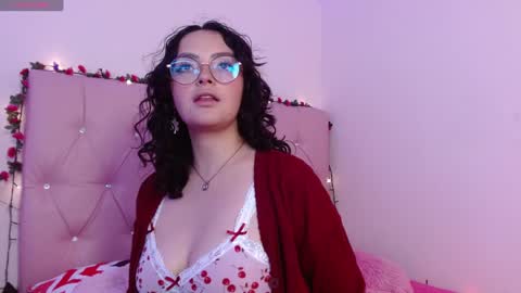 Snapshot of manumeow_ chatting on December 31, 2024, 10:01 pm Manu online show from December 31, 2024, 10:01 pm