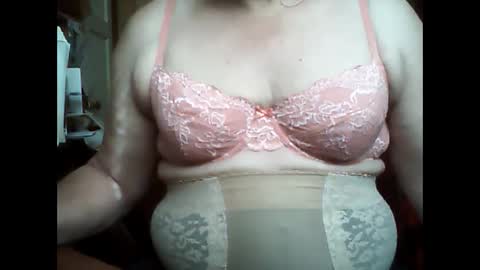 Snapshot of manwithboobs chatting on February 19, 2025, 6:54 pm manwithboobs online show from February 19, 2025, 6:54 pm