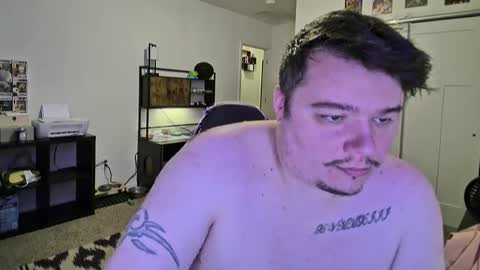 Snapshot of manyfacese chatting on November 12, 2025, 2:23 am kyle online show from November 12, 2025, 2:23 am