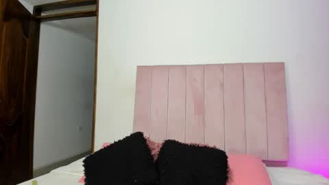 Snapshot of mara_sans chatting on November 5, 2025, 9:59 pm Mara online show from November 5, 2025, 9:59 pm