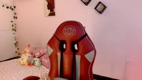 Mara 3 online show from November 17, 2025, 1:28 pm