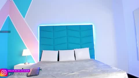 mara_winters_ online show from November 5, 2025, 11:21 am