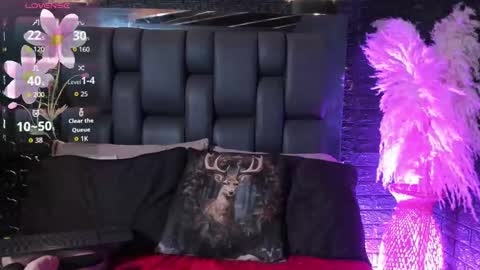 maraa_rivera online show from December 13, 2025, 8:04 pm