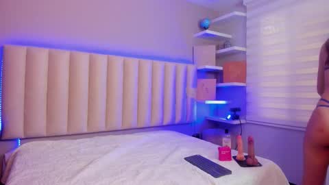 Snapshot of maraia_ford chatting on September 28, 2025, 12:21 pm Mara online show from September 28, 2025, 12:21 pm