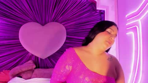 maralinette22 online show from November 8, 2025, 10:48 am