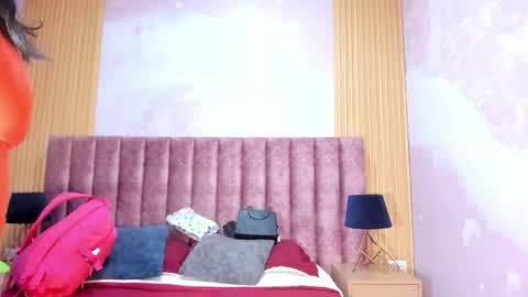 maralinette22 online show from February 5, 2026, 11:48 am