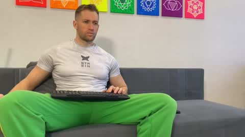 alex marvelxx online show from March 1, 2026, 9:22 am