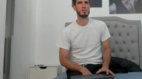 Snapshot of marc_ruffalo chatting on February 8, 2026, 7:28 pm Marc Ruffalo online show from February 8, 2026, 7:28 pm