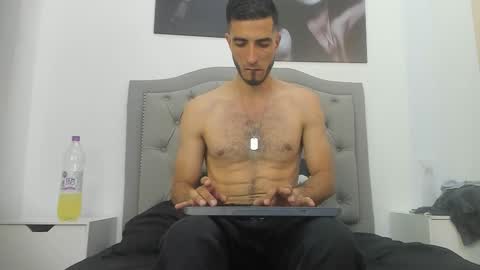 Snapshot of marc_ruffalo chatting on February 24, 2026, 11:58 pm Marc Ruffalo online show from February 24, 2026, 11:58 pm