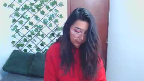 Snapshot of marce_bunny chatting on December 18, 2025, 1:11 am Marcela online show from December 18, 2025, 1:11 am