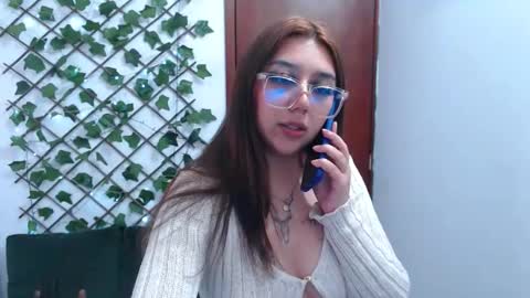 Snapshot of marce_bunny chatting on January 8, 2026, 9:50 pm Marcela online show from January 8, 2026, 9:50 pm