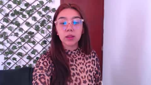 Snapshot of marce_bunny chatting on January 9, 2026, 3:26 pm Marcela online show from January 9, 2026, 3:26 pm