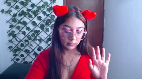 Snapshot of marce_bunny chatting on February 14, 2026, 11:45 pm Marcela online show from February 14, 2026, 11:45 pm