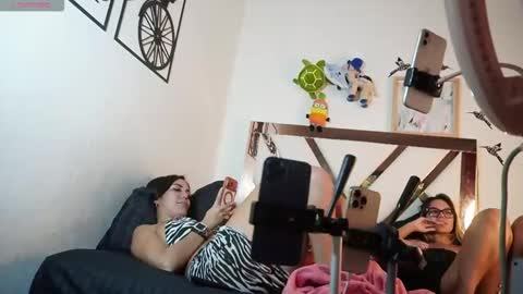 Snapshot of marce_hill chatting on November 19, 2025, 11:27 pm MARCE AND ..... online show from November 19, 2025, 11:27 pm