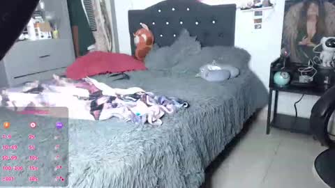 marcela2101 online show from March 12, 2025, 6:29 am