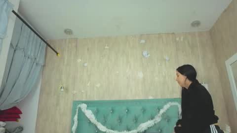 Marcela online show from November 27, 2025, 8:33 pm