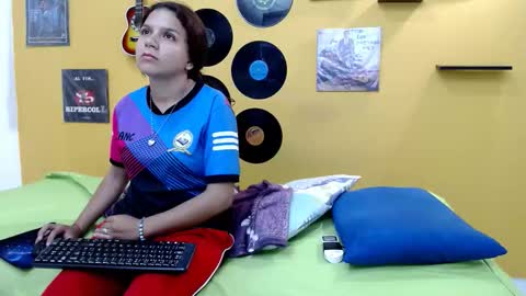 marcelasweet457 online show from February 25, 2026, 8:24 am