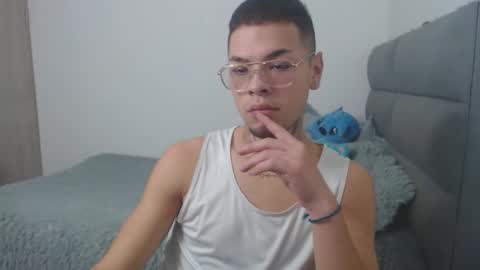 marcelo_m1lk online show from September 15, 2025, 3:34 pm