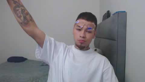 marcelo_m1lk online show from September 16, 2025, 9:32 am