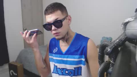 marcelo_m1lk online show from September 20, 2025, 1:56 pm