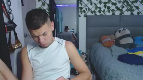 marcelo_m1lk online show from September 23, 2025, 6:44 pm