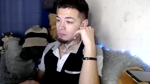 marcelo_m1lk online show from November 18, 2025, 4:39 am