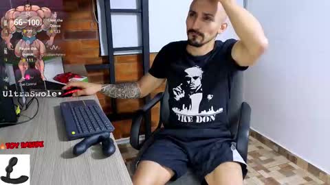 Marck  Independent model  online show from December 22, 2025, 2:08 am