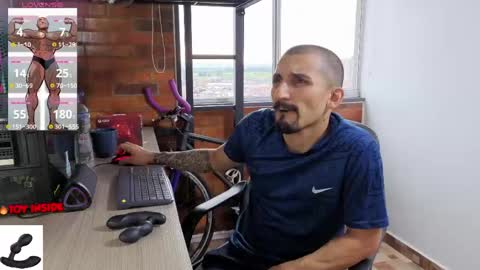 Snapshot of marckmuscle chatting on June 9, 2026, 10:43 pm Marck Independent model online show from June 9, 2026, 10:43 pm