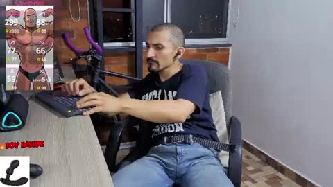 Snapshot of marckmuscle chatting on June 11, 2026, 12:32 am Marck Independent model online show from June 11, 2026, 12:32 am