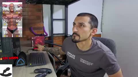 Snapshot of marckmuscle chatting on June 28, 2026, 1:55 am Marck Independent model online show from June 28, 2026, 1:55 am