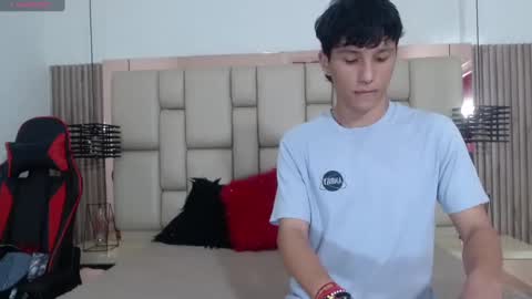 Snapshot of marckpassion chatting on February 7, 2025, 12:39 pm Marck online show from February 7, 2025, 12:39 pm