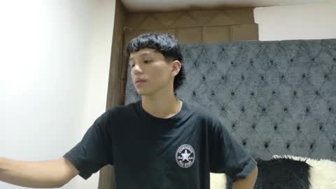 Snapshot of marckpassion chatting on February 28, 2025, 12:52 pm Marck online show from February 28, 2025, 12:52 pm