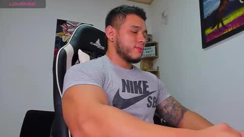 Snapshot of marco_diaz1 chatting on October 7, 2025, 11:46 pm Marco Diaz online show from October 7, 2025, 11:46 pm