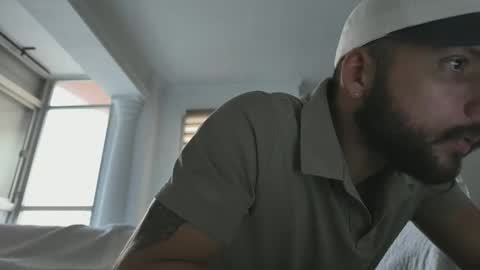 marco_parola online show from September 26, 2025, 8:07 am