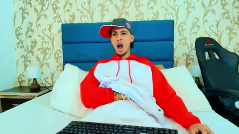 marcus_jeron online show from November 25, 2025, 10:10 pm