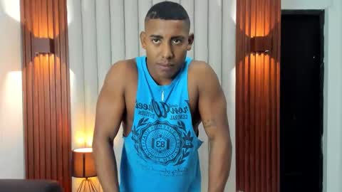 Snapshot of marcus_wild_ chatting on December 18, 2025, 12:22 pm Marcus online show from December 18, 2025, 12:22 pm