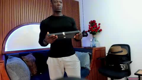 Marcusssss online show from November 11, 2025, 11:43 am