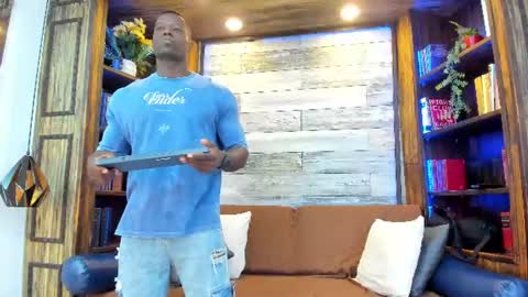 Snapshot of marcusblack_ chatting on July 13, 2026, 2:31 pm Marcusssss online show from July 13, 2026, 2:31 pm
