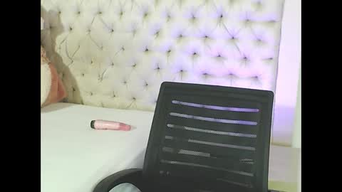 Snapshot of marcusblade__ chatting on October 6, 2025, 9:45 pm MARCUS online show from October 6, 2025, 9:45 pm