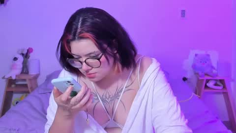 danna online show from February 21, 2025, 7:23 am