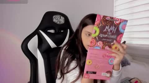 Maria online show from November 21, 2025, 7:12 pm