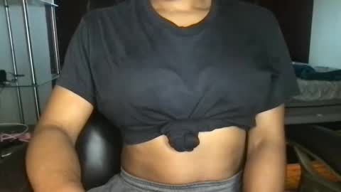 margaux_lumiere online show from September 14, 2025, 1:32 pm