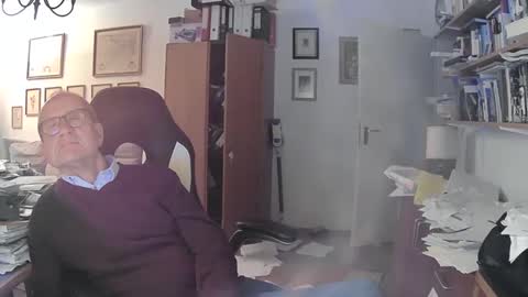 marginalie online show from March 7, 2025, 6:43 pm