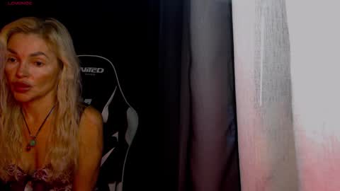 Snapshot of margoo_77 chatting on December 4, 2025, 2:54 am Margoo online show from December 4, 2025, 2:54 am