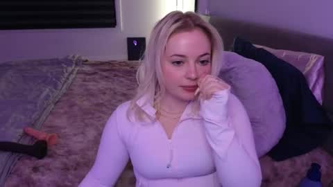 margot_robbie7 online show from January 6, 2026, 1:09 am