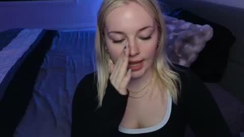 Snapshot of margot_robbie7 chatting on June 17, 2026, 1:19 am margot_robbie7 online show from June 17, 2026, 1:19 am
