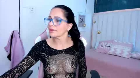 Snapshot of margot_smith chatting on February 2, 2026, 12:59 pm Margot online show from February 2, 2026, 12:59 pm