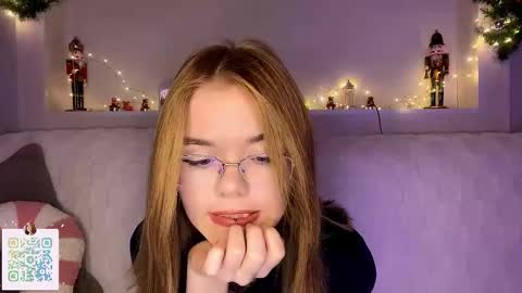 Lina online show from January 8, 2026, 9:06 pm