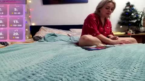 Mari online show from December 2, 2024, 6:32 pm